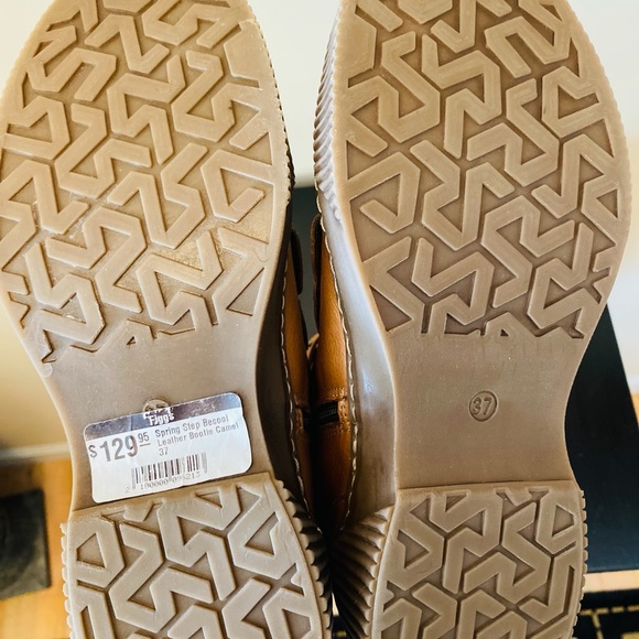 Unique, stylish boots, barely worn! - Picture 4 of 4